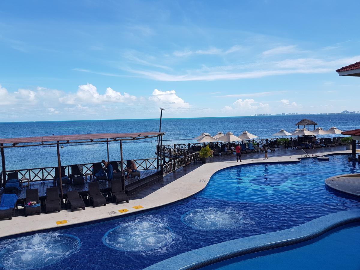 Suite Frente Al Mar Cancun Exterior photo