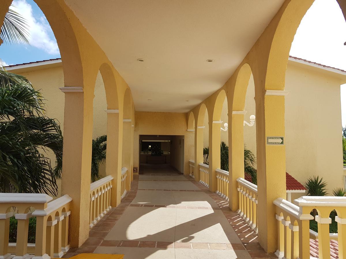 Suite Frente Al Mar Cancun Exterior photo