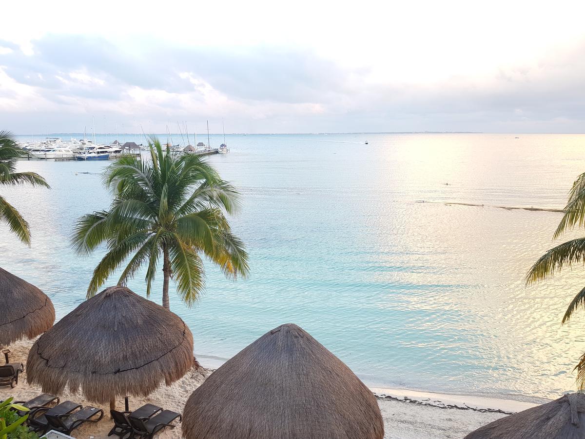 Suite Frente Al Mar Cancun Exterior photo